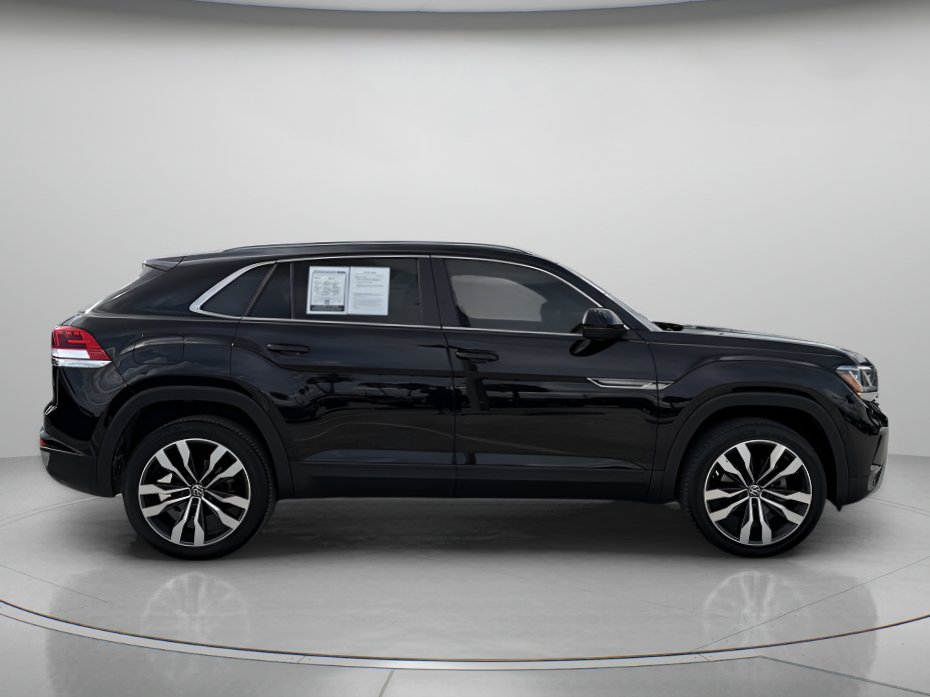 Used 2020 Volkswagen Atlas Cross Sport SEL FWD image 2