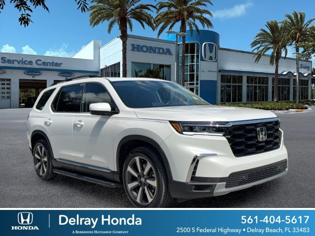 Used 2024 Honda Pilot Touring image 1