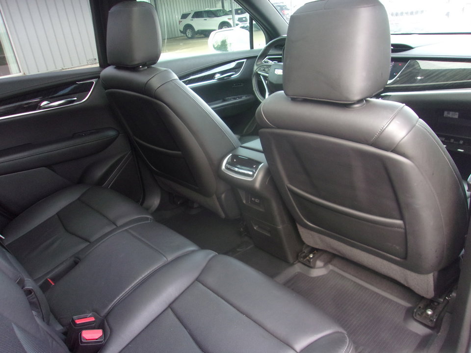 Used 2020 Cadillac XT6 Premium Luxury image 13