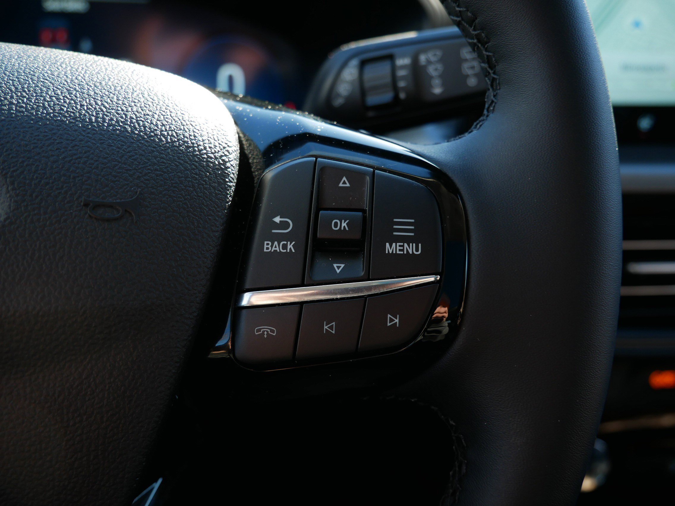 New 2025 Ford Escape Active w/ Active Premium Tech Pack image 31