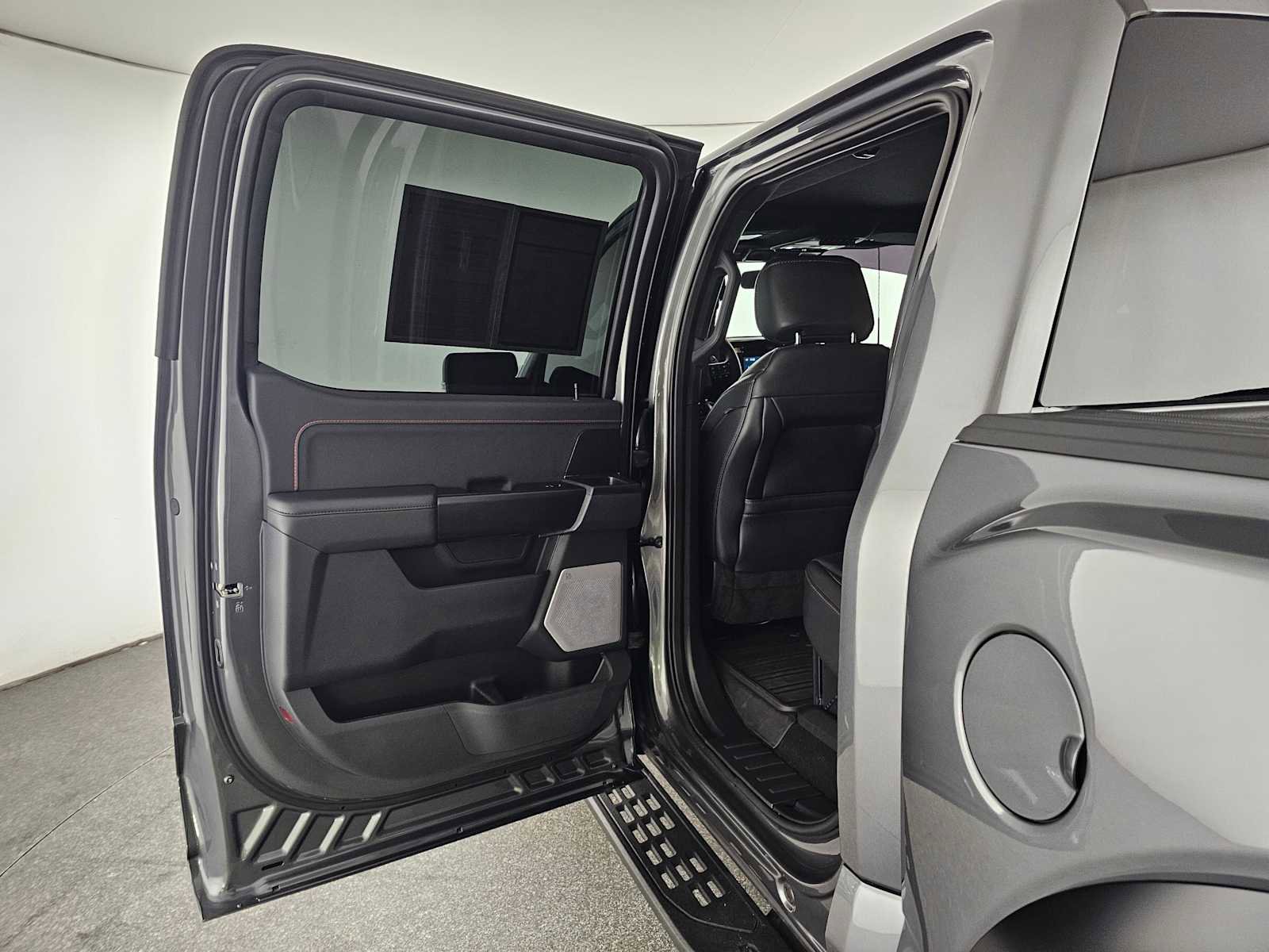 Used 2025 Ford F150 Raptor image 15