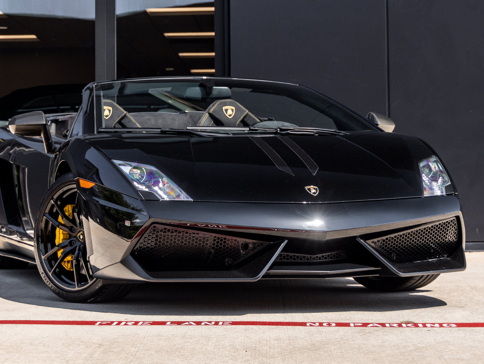 Used 2012 Lamborghini Gallardo LP 570-4 Performante AWD/4WD image 5