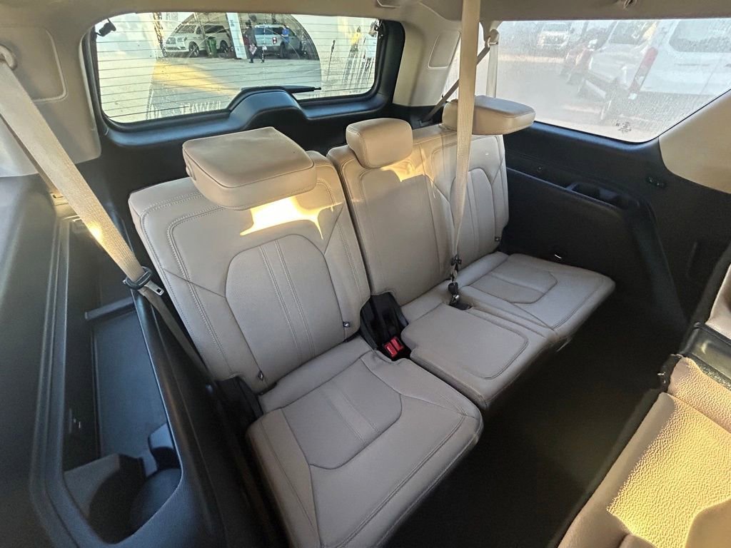 Used 2023 Ford Expedition Max Limited image 33