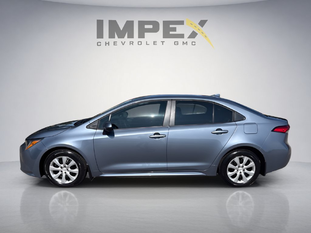 Used 2026 Toyota Corolla LE FWD image 2