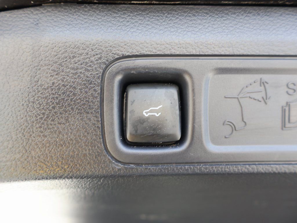 Used 2024 Ford Expedition Limited image 35