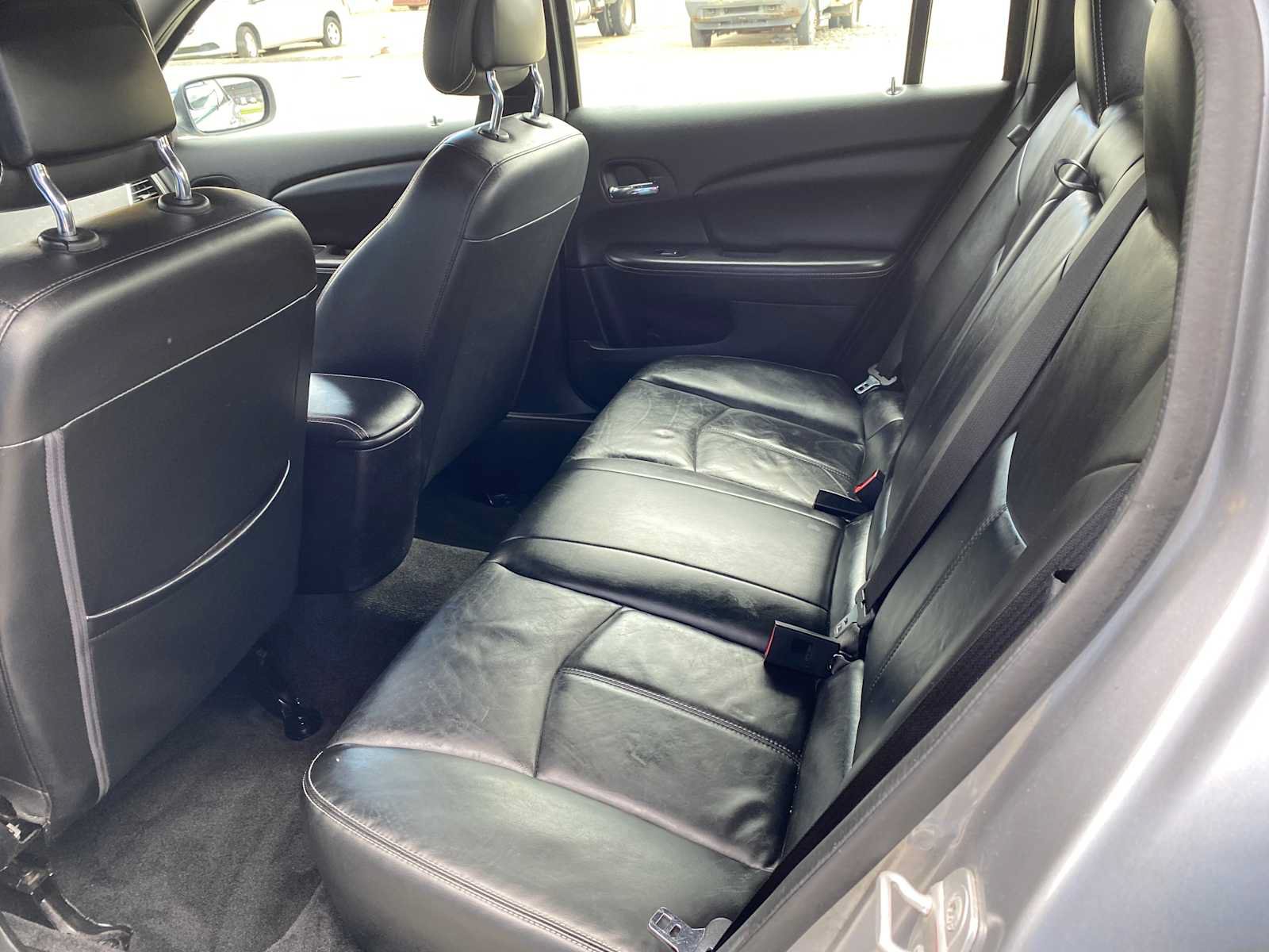 Used 2013 Chrysler 200 Limited FWD image 11
