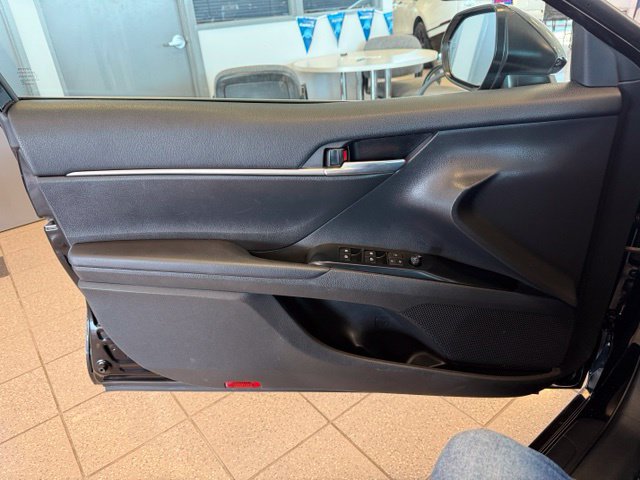 Used 2020 Toyota Camry LE w/ Convenience Package FWD image 21