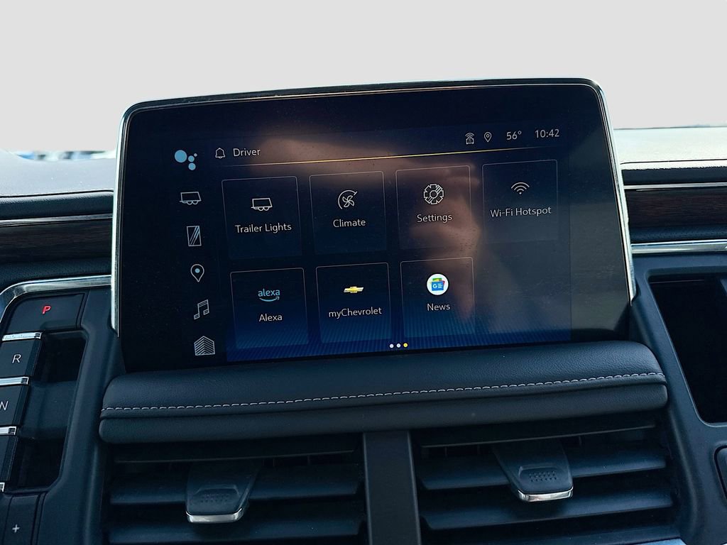 Used 2023 Chevrolet Suburban Premier image 13