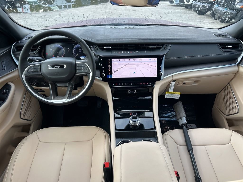 New 2026 Jeep Grand Cherokee Limited RWD image 33
