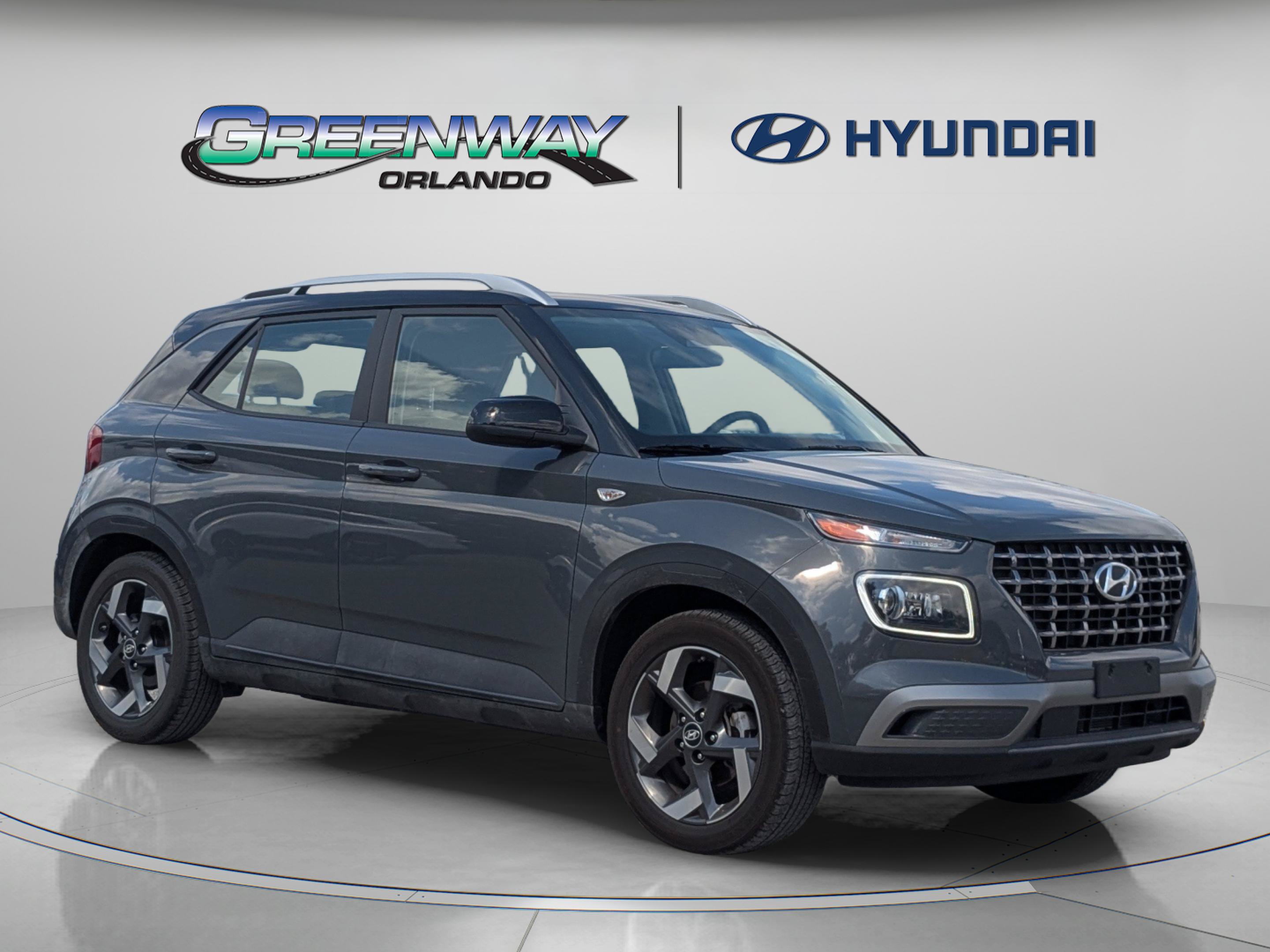 Certified 2025 Hyundai Venue Limited FWD image 2