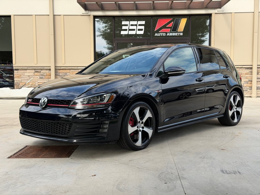 Used 2017 Volkswagen GTI SE FWD image 1
