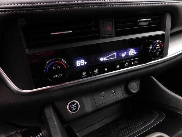 Used 2023 Nissan Rogue SV image 51