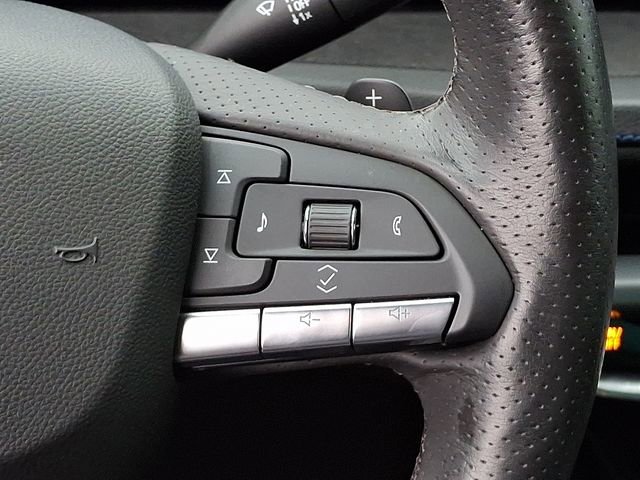 Used 2024 Cadillac XT4 Sport w/ Cold Weather Package image 27