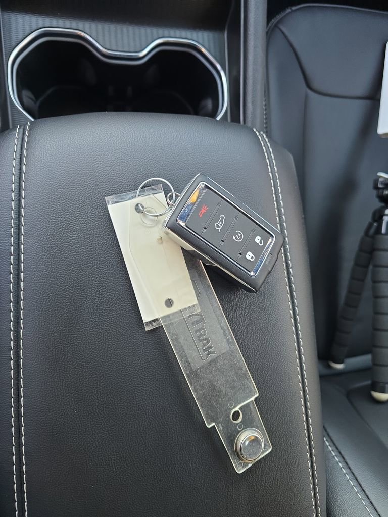 Used 2025 Jeep Grand Cherokee Limited w/ Trailer Tow Package image 30