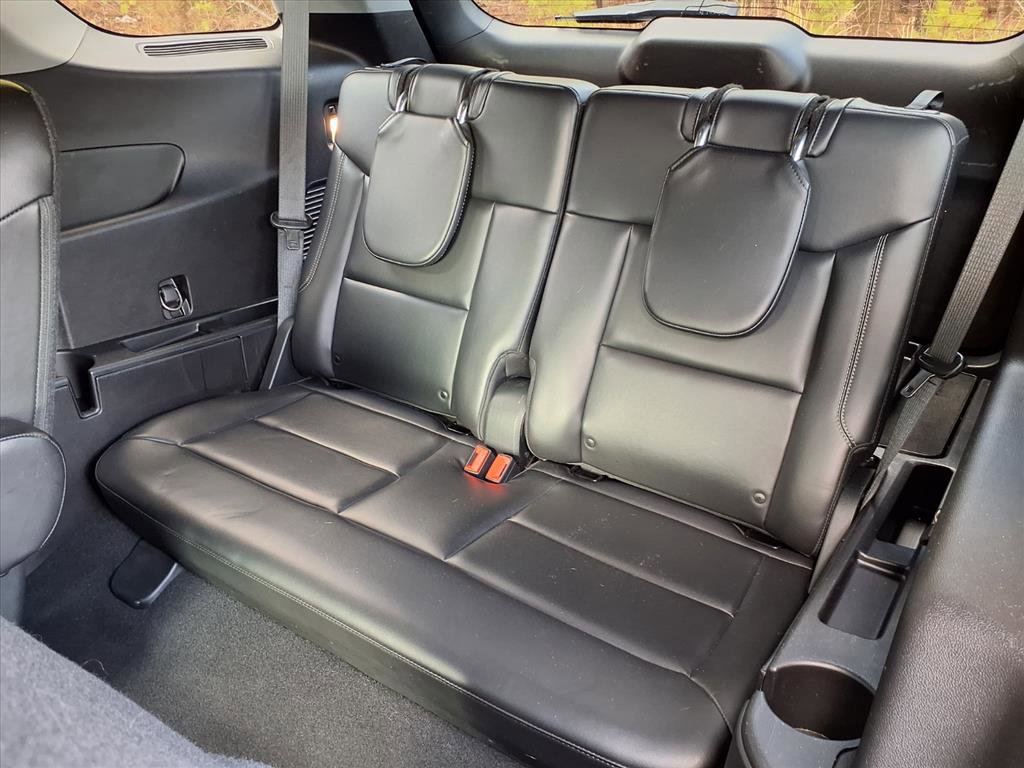 Used 2021 Ford Explorer XLT w/ Equipment Group 202A image 10