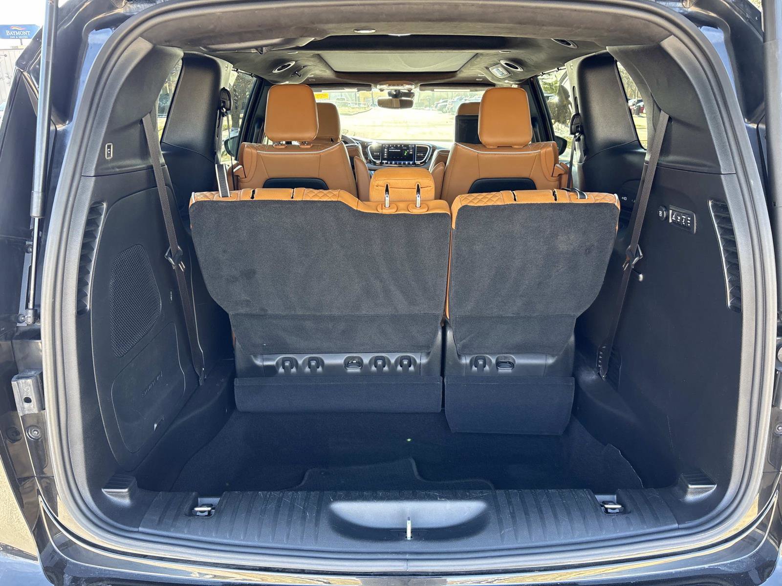 Used 2023 Chrysler Pacifica Pinnacle image 31