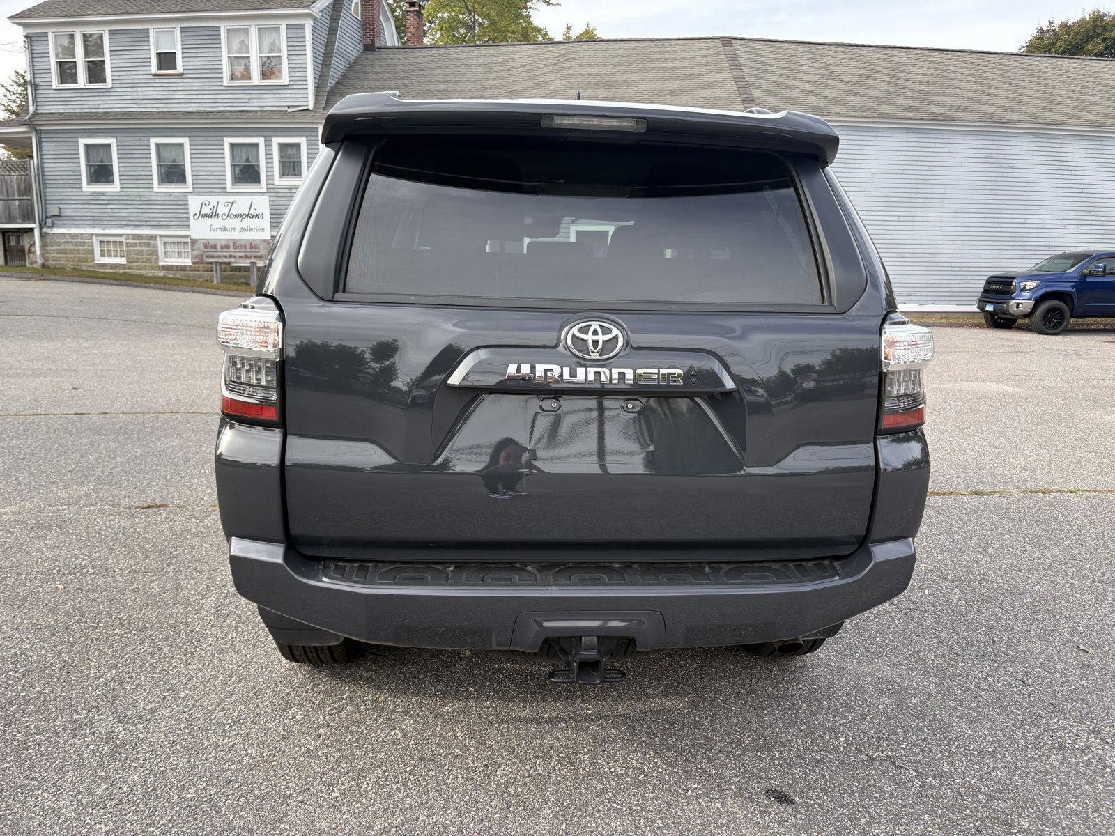 Used 2024 Toyota 4Runner SR5 image 6