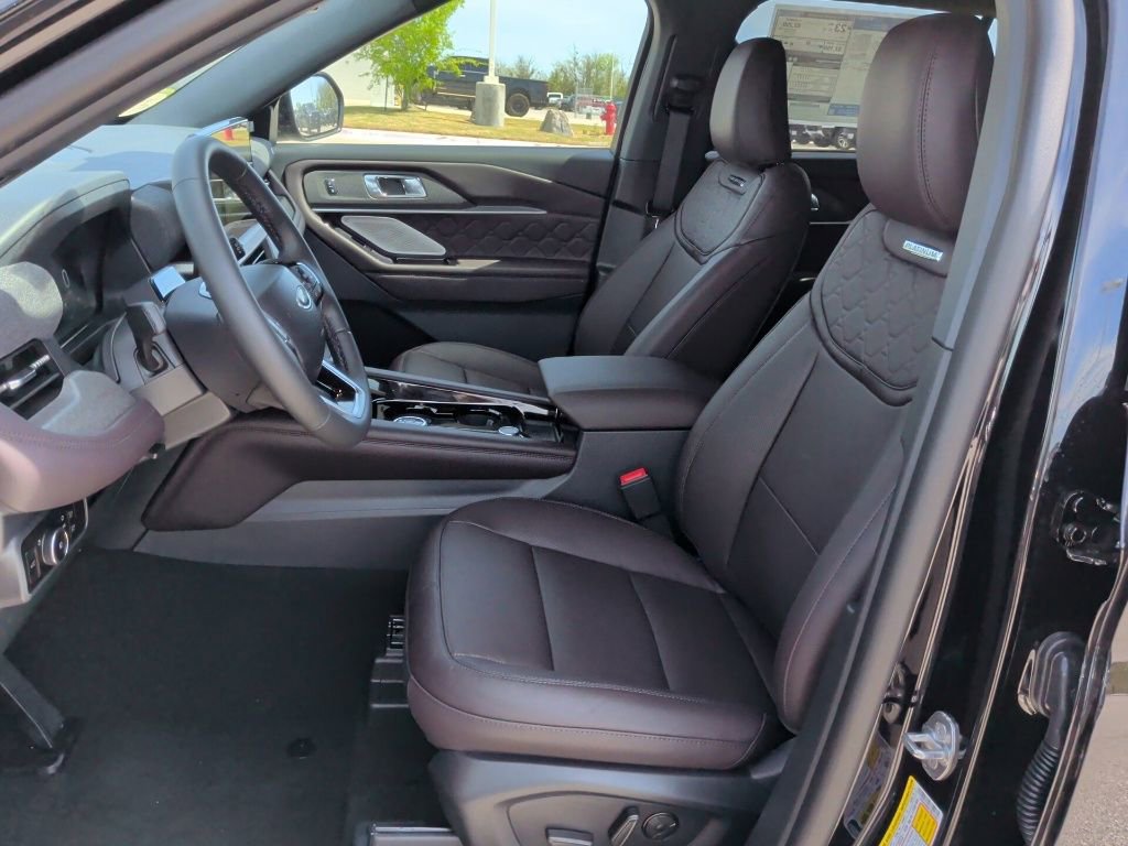 New 2026 Ford Explorer Platinum w/ LUX Leather Package image 13