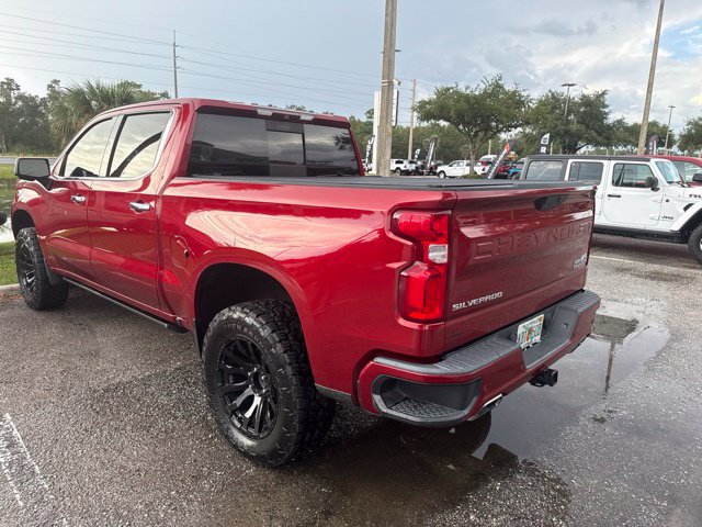 Used 2019 Chevrolet Silverado 1500 High Country w/ Technology Package AWD/4WD image 4