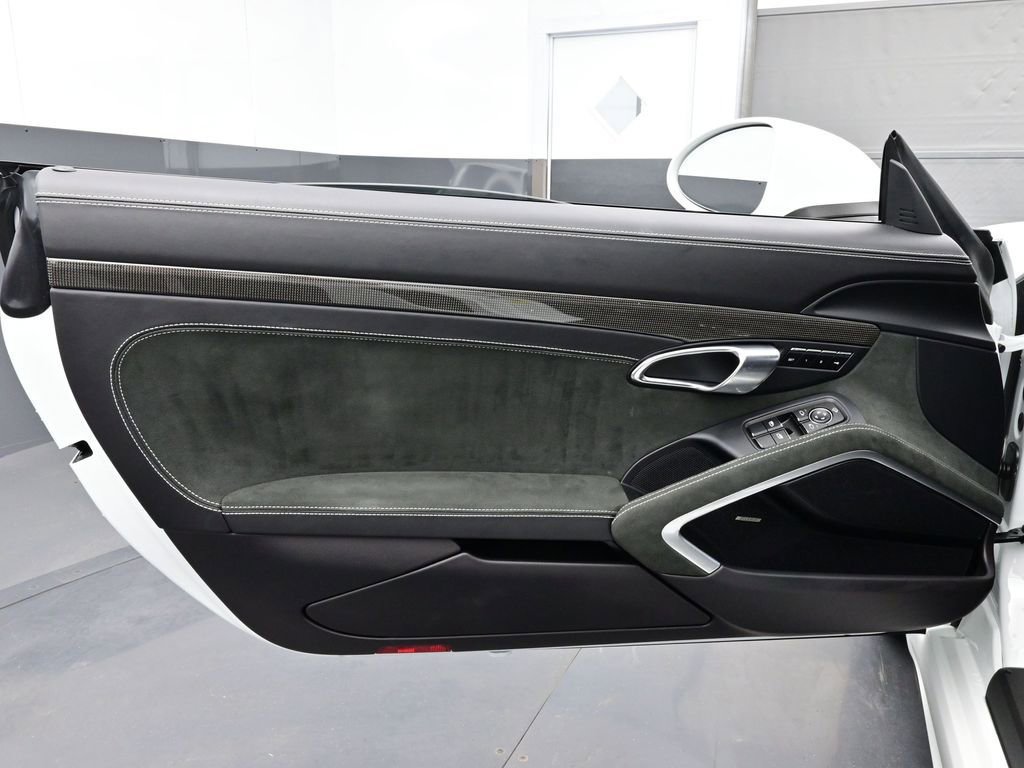 Certified 2024 Porsche 718 Cayman GTS RWD image 7