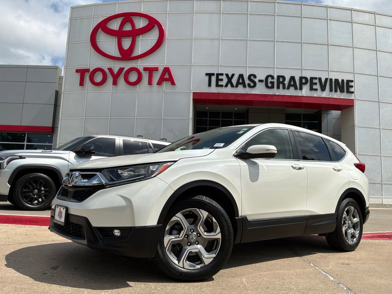Used 2017 Honda CR-V EX-L image 2