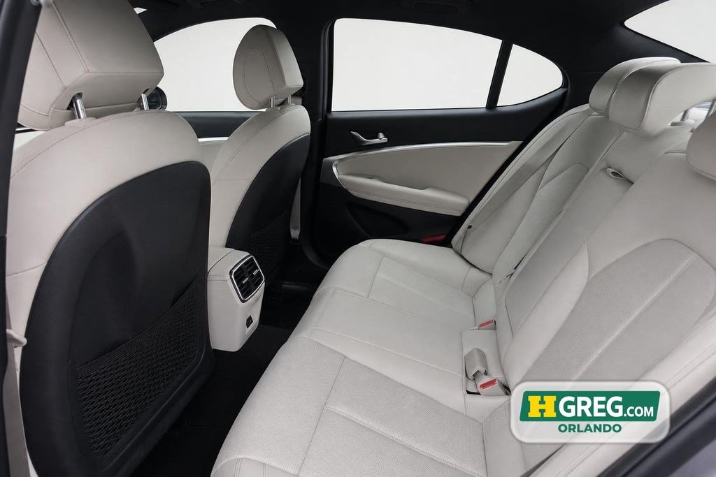 Used 2025 Genesis G70 2.5T RWD image 16
