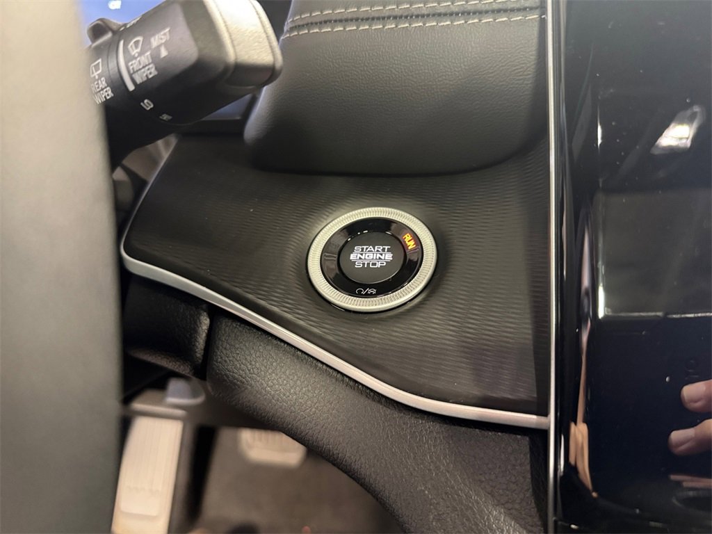 New 2025 Jeep Grand Cherokee 4WD image 29