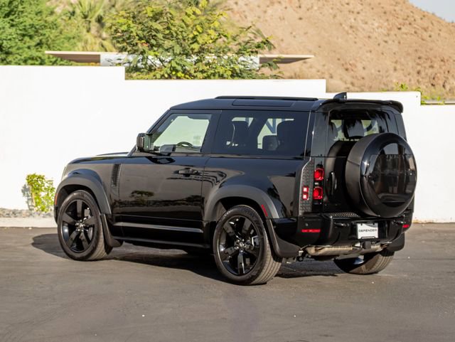 Used 2025 Land Rover Defender 90 X-Dynamic SE image 6