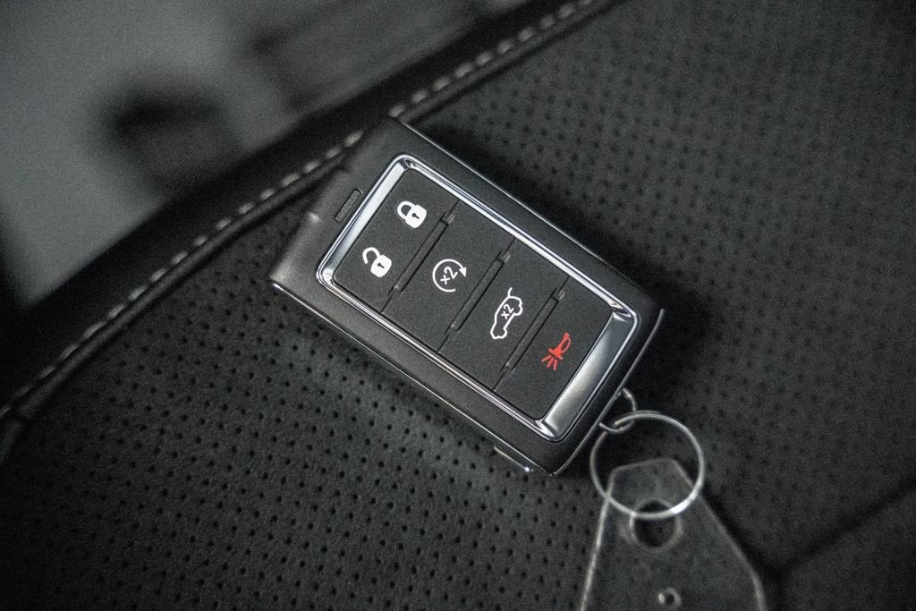 New 2025 Jeep Grand Cherokee Altitude image 41