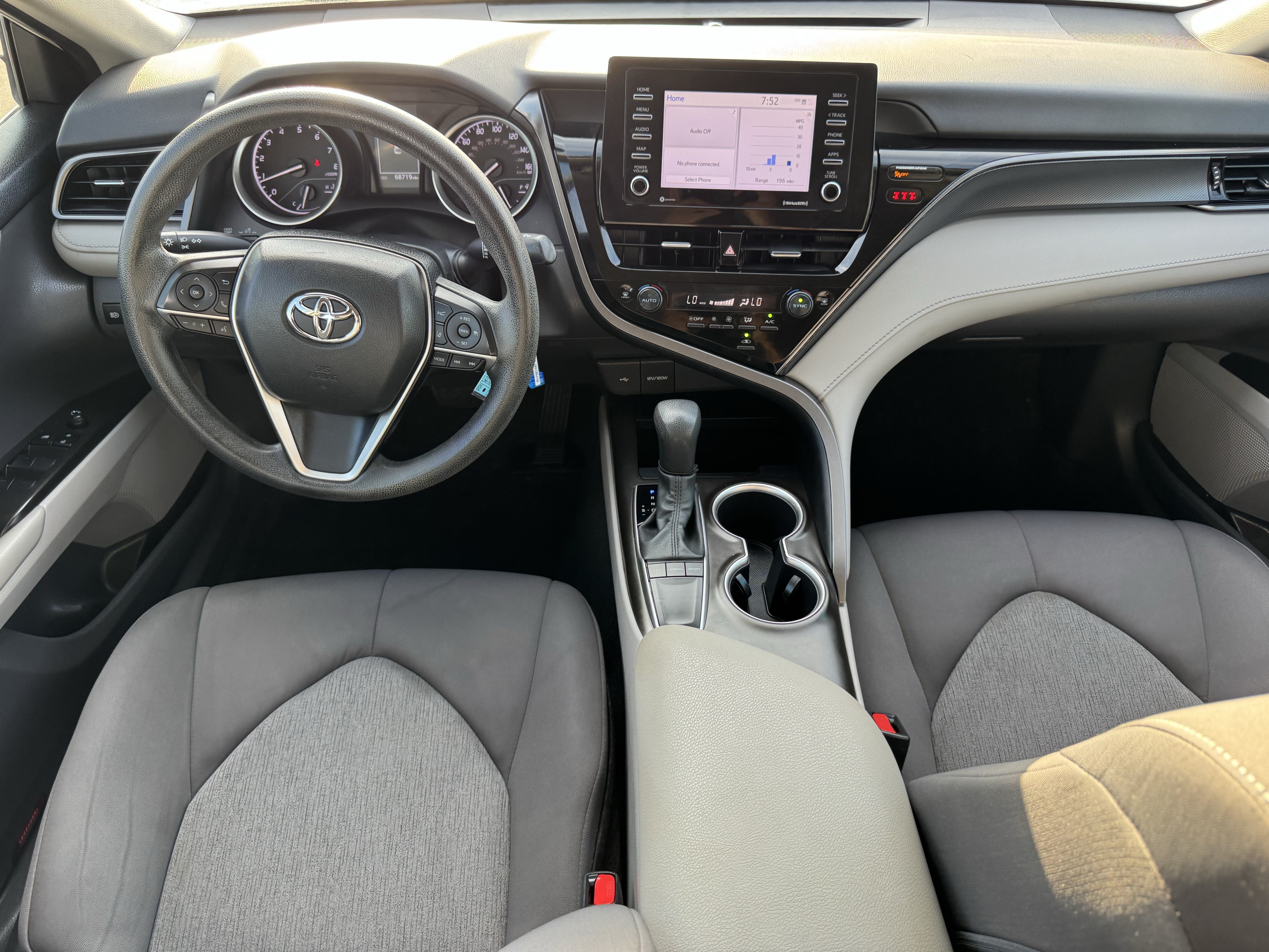 Used 2023 Toyota Camry LE FWD image 10