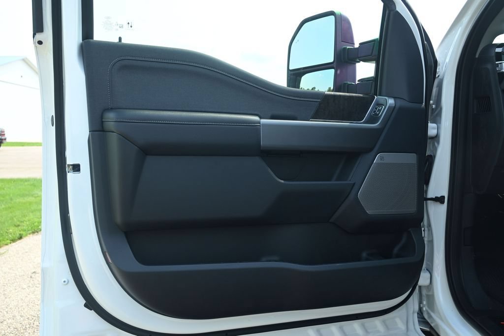 New 2026 Ford F250 Lariat w/ Black Appearance Package AWD/4WD image 35