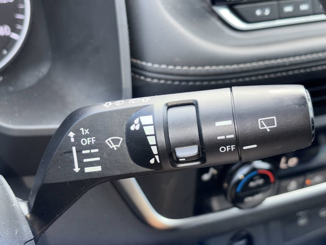 Certified 2025 Nissan Rogue SV w/ SV Premium Package FWD image 18