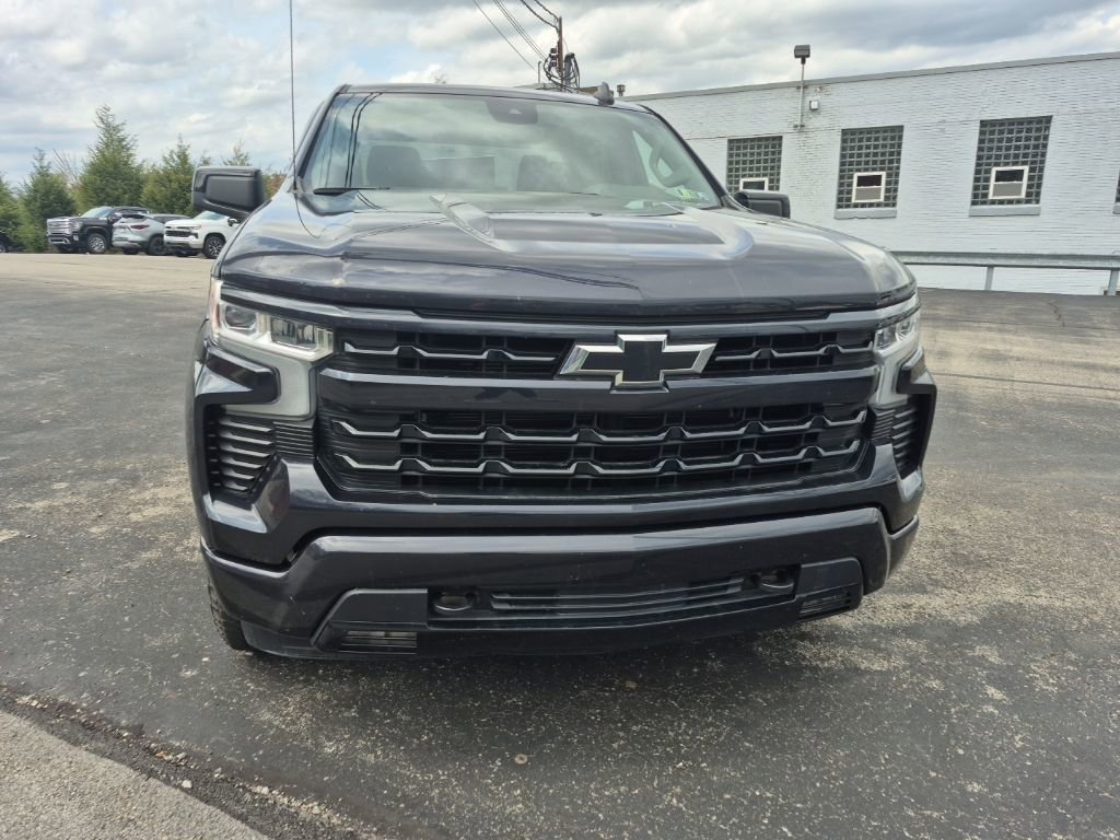 Used 2023 Chevrolet Silverado 1500 RST image 2