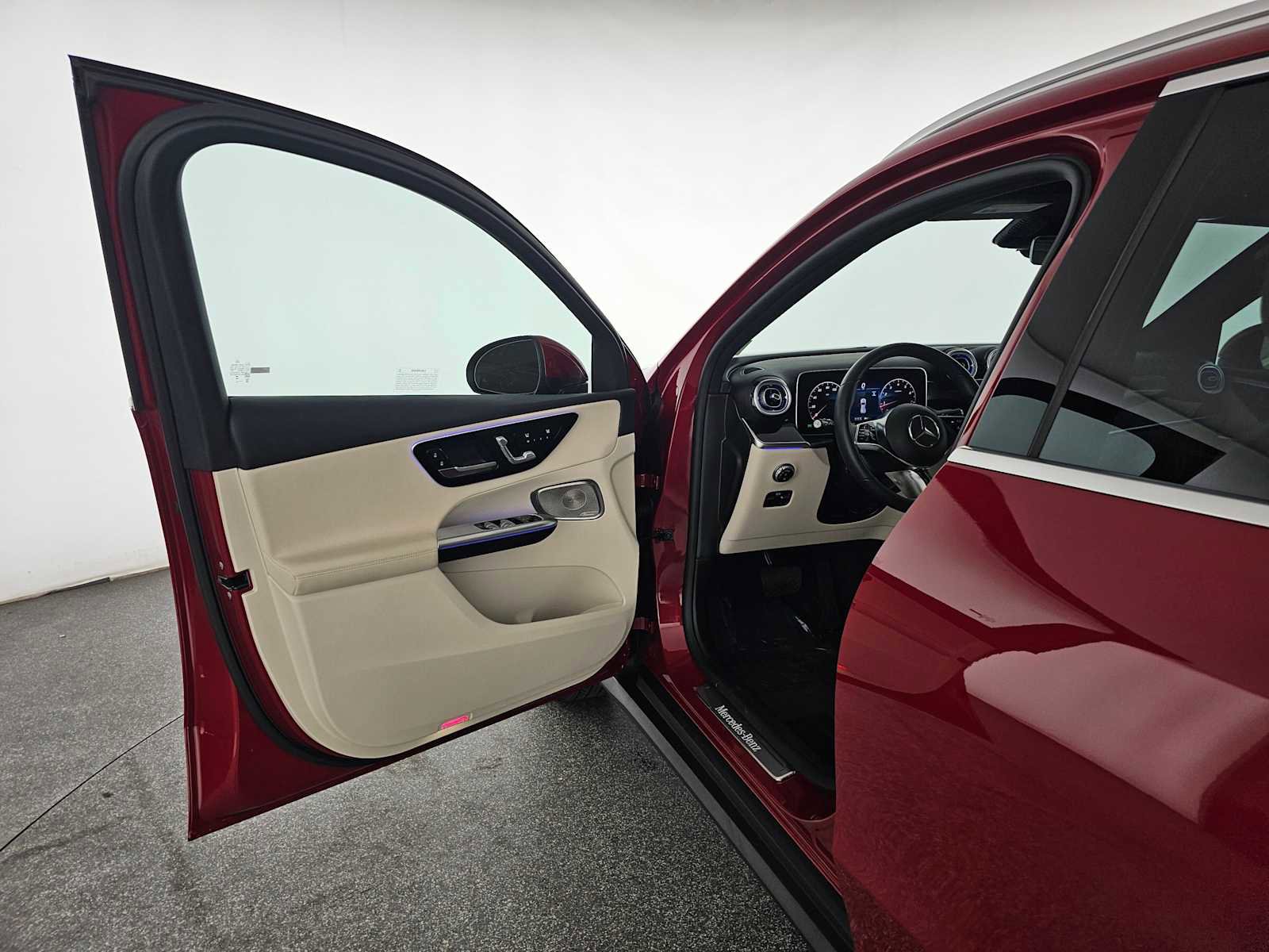 Certified 2025 Mercedes-Benz GLC 300 image 21