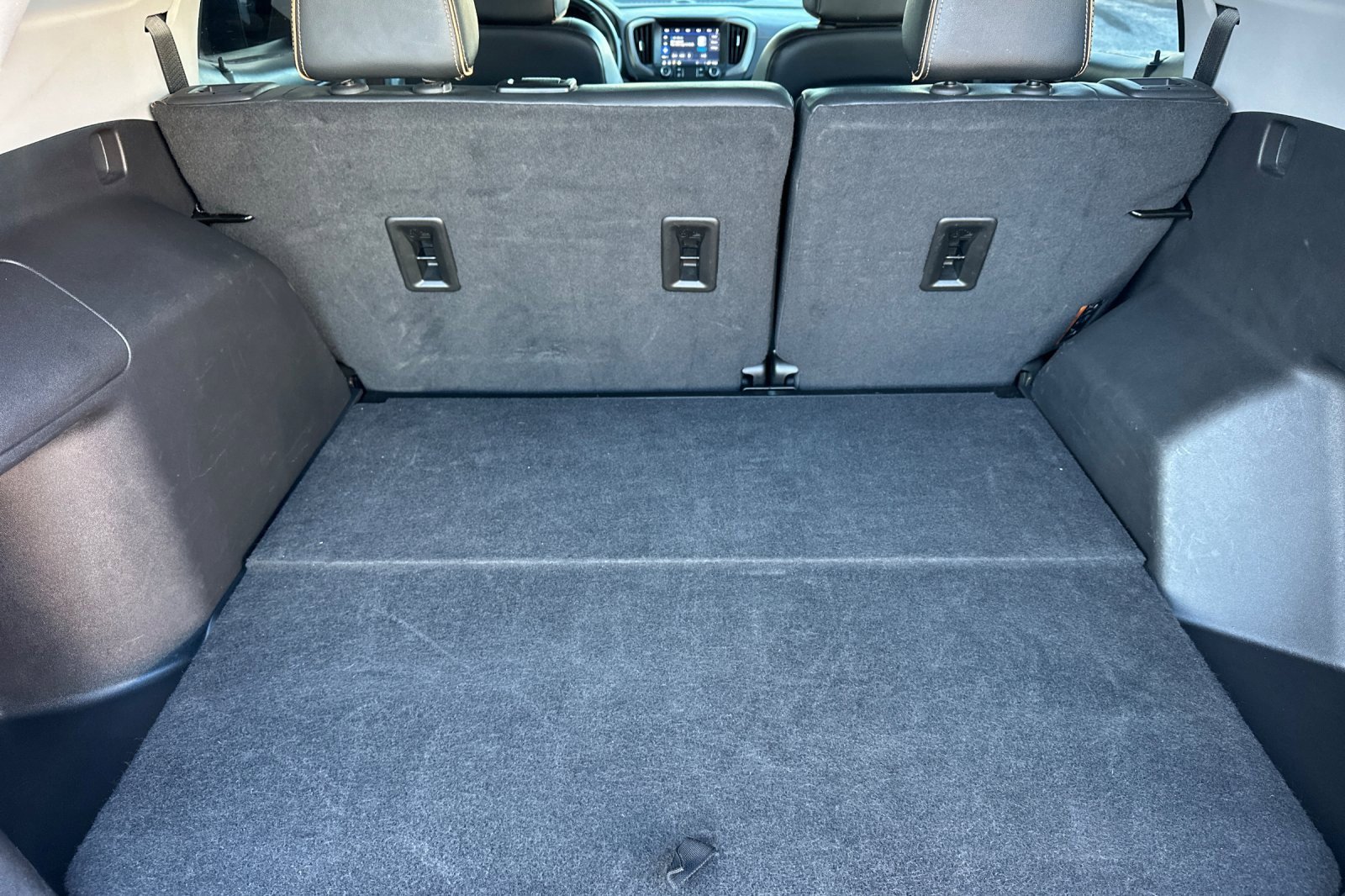 Used 2023 GMC Terrain AT4 image 15