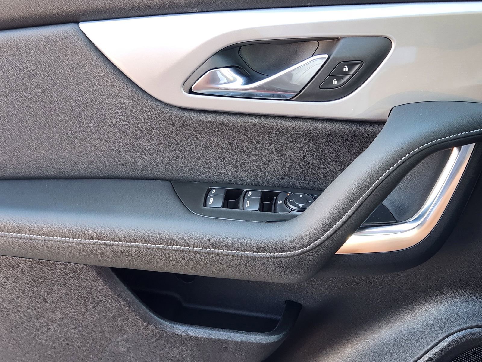 New 2025 Chevrolet Blazer LT w/ Convenience Package image 20