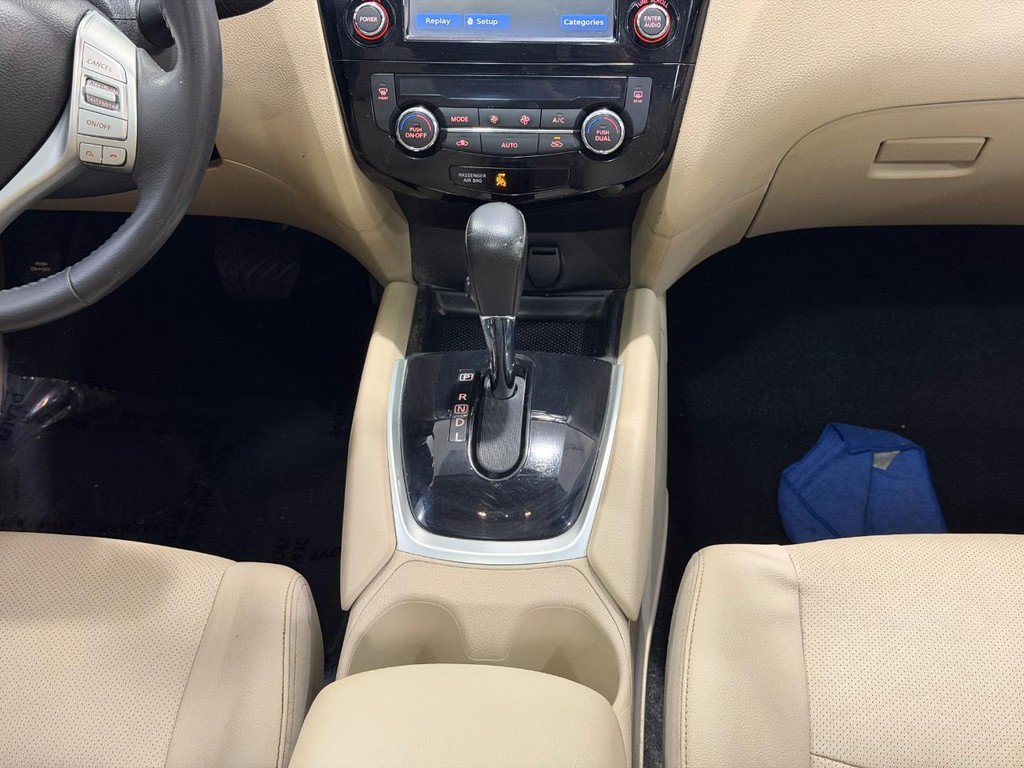 Used 2016 Nissan Rogue SL w/ SL Premium Package FWD image 14