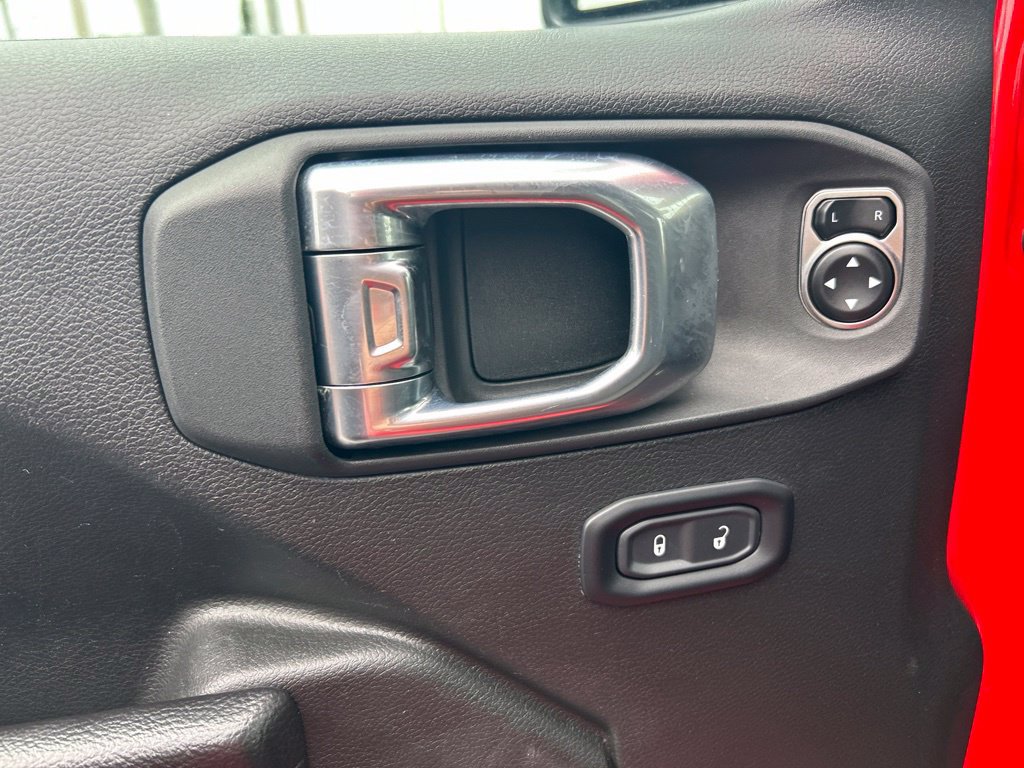 Used 2024 Jeep Wrangler Unlimited Sport AWD/4WD image 34