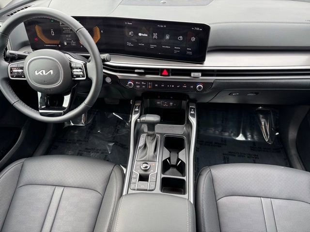 Used 2025 Kia Sorento S image 2