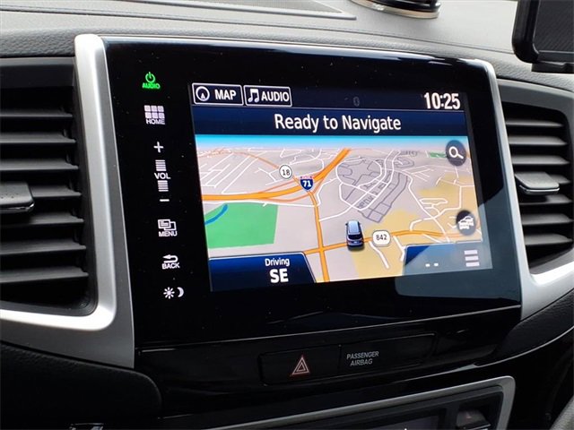 Used 2016 Honda Pilot Touring image 19