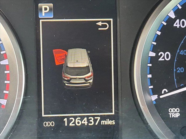 Used 2017 Toyota Highlander LE FWD image 11