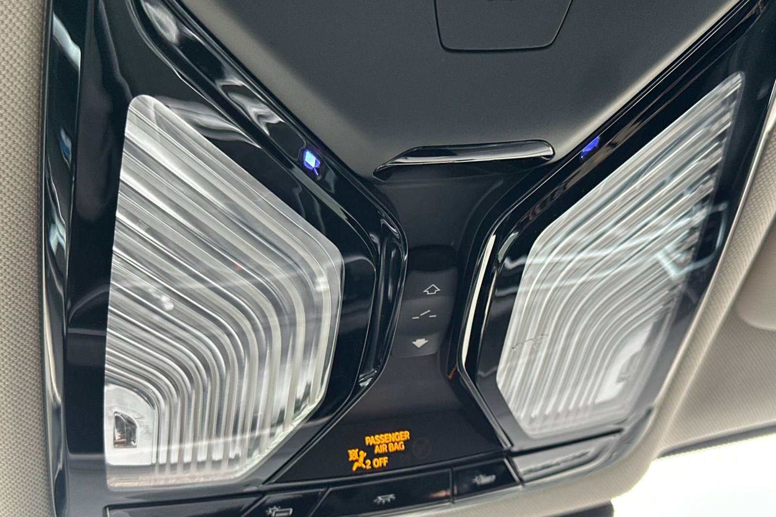 Used 2025 BMW X7 xDrive40i w/ Premium Package image 23