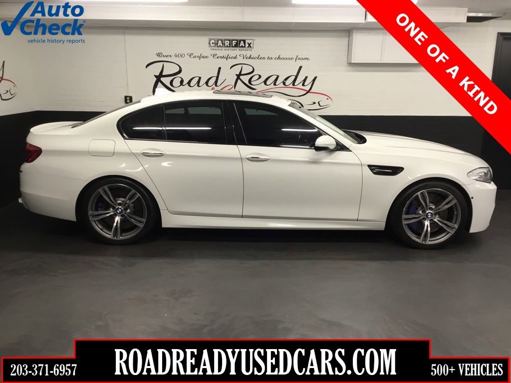 Used 2013 BMW M5 RWD image 1
