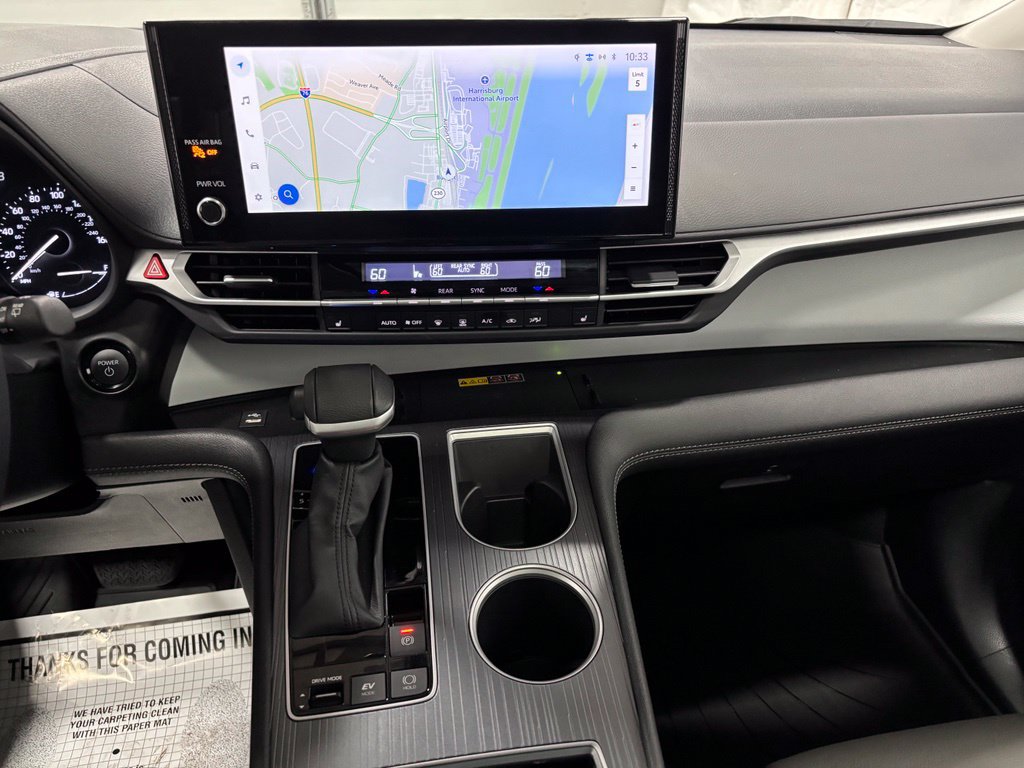 Used 2025 Toyota Sienna XLE AWD/4WD image 25