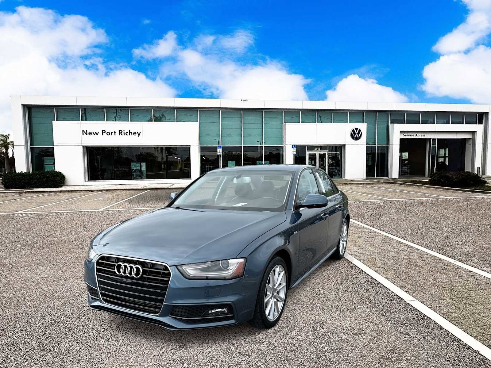 Used 2016 Audi A4 2.0T Premium Plus w/ Technology Package image 4