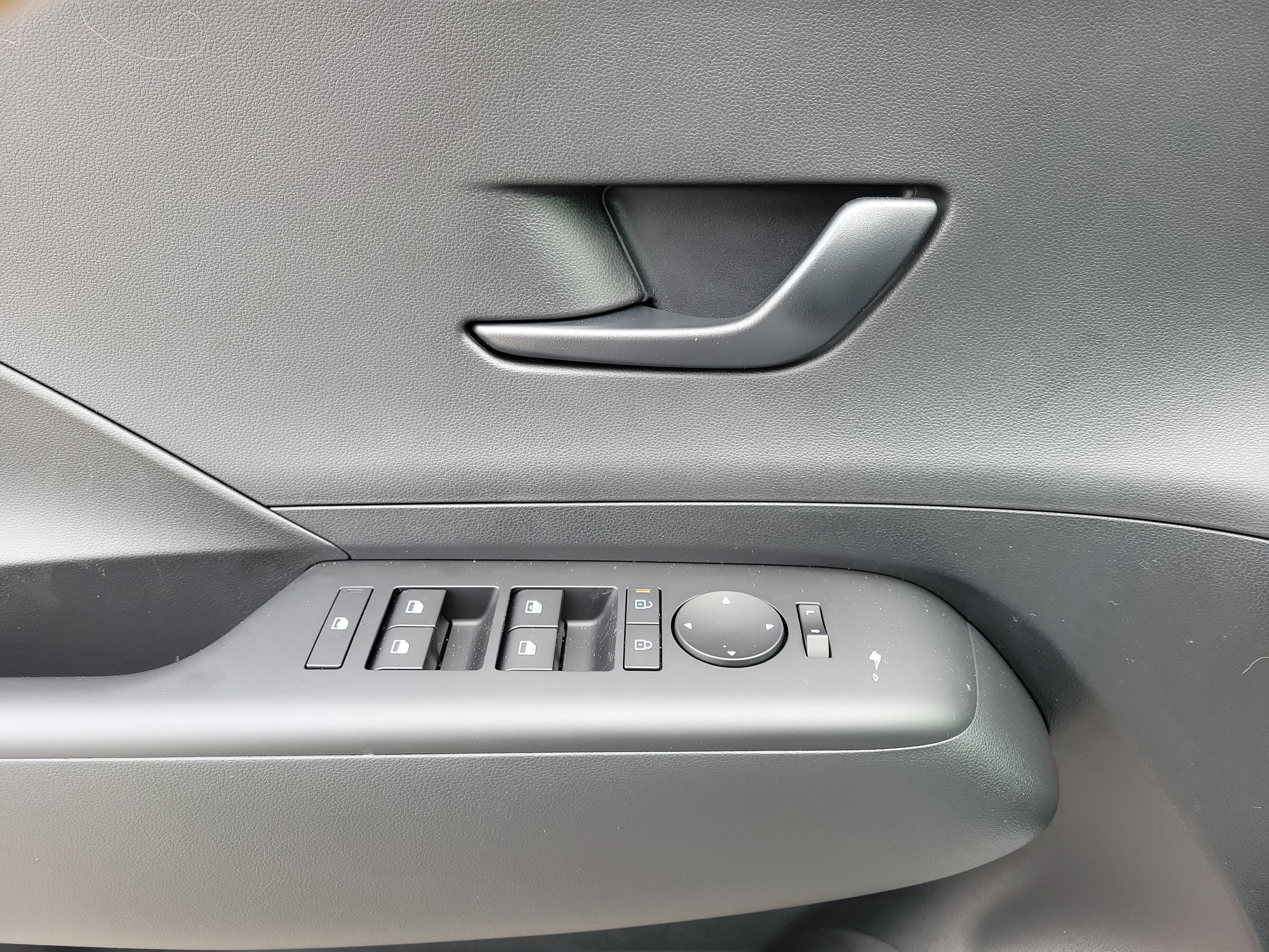 New 2026 Hyundai Kona SE image 17