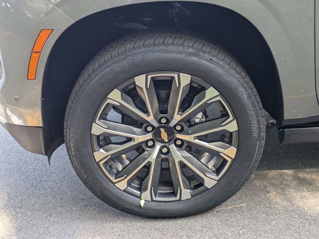 New 2026 Chevrolet Suburban High Country image 7