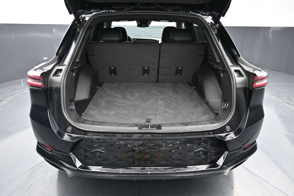 Used 2024 Chevrolet Equinox EV RS FWD image 11