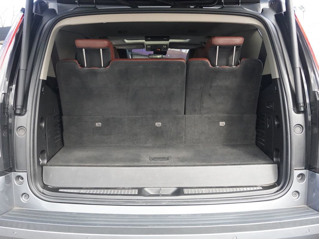 Used 2020 Cadillac Escalade Luxury w/ Escalade Sport Edition image 23