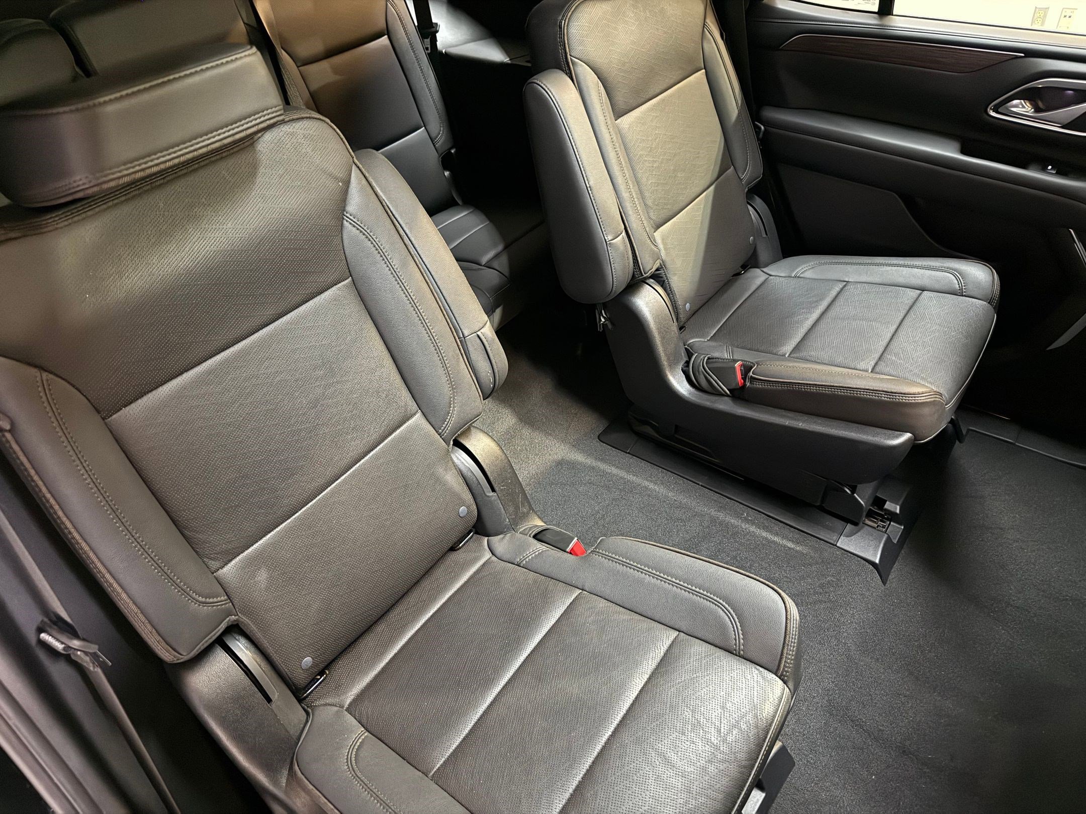 Used 2023 Chevrolet Tahoe High Country w/ Premium Package 2 AWD/4WD image 47